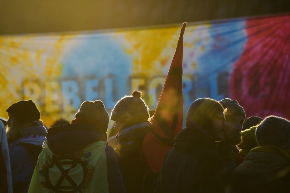 Aktivist*innen haben den großen Stern im Tiergarten – und inzwischen auch den Potsdamer Platz – besetzt