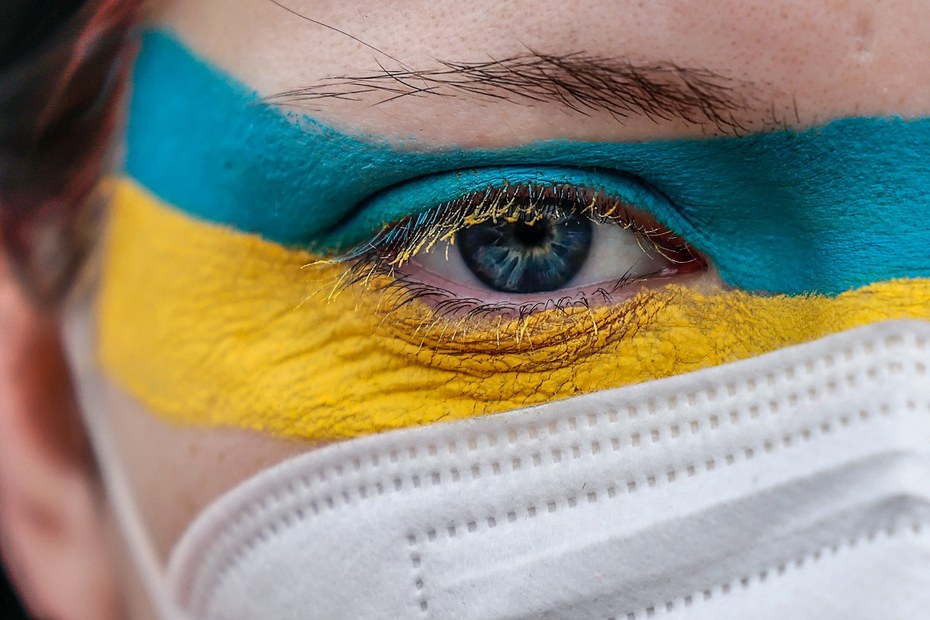 Blau-gelber Protest: Die Solidarität mit der Ukraine ist in vielen westlichen Ländern groß