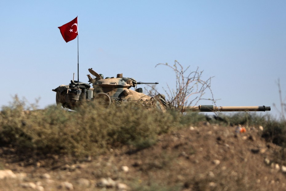 Türkische Truppen am Rande der syrischen Stadt Afrin