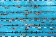 Eine Ode an das Schwimmen: Das kristallklare Buch „Wasserzeiten“ von Kristine Bilkau
