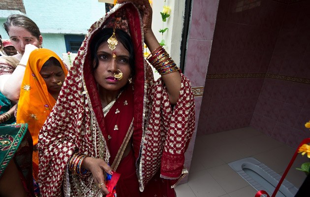 Sorgte mit ihrem Protest landsweit fürs Aufsehen: Priyanka Bharti bei der feierlichen Rückkehr zu ihrem Mann