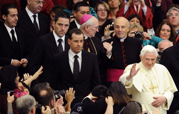 Da schien zwischen dem Papst und seinem Kammerdiener noch alles in Ordnung: Benedikt XVI. mit Paolo Gabriele (l.)
