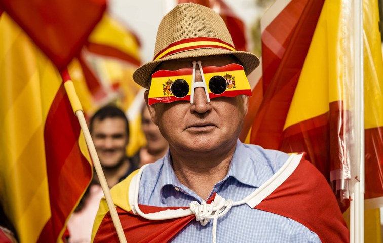 Unabhängigkeitsgegnern ist die Liebe zu Spanien ins Gesicht geschrieben