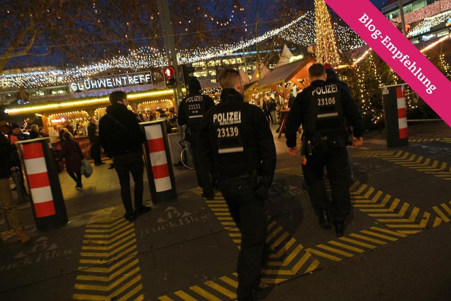 Polizisten am Berliner Breitscheidplatz