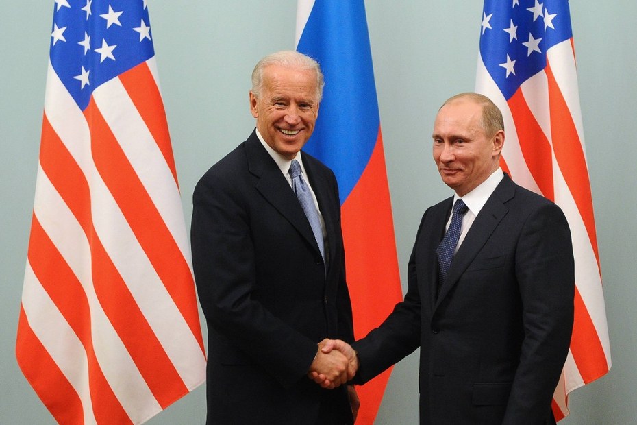 Seit diesem Händedruck 2011 ist hat sich im Verhältnis zwischen USA und Russland einiges angestaut