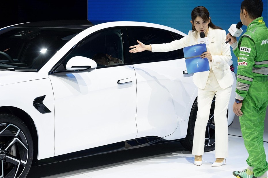26. Oktober 2023: BYD stellt bei der „Japan Mobility Show“ in Tokio eines seiner E-Autos vor