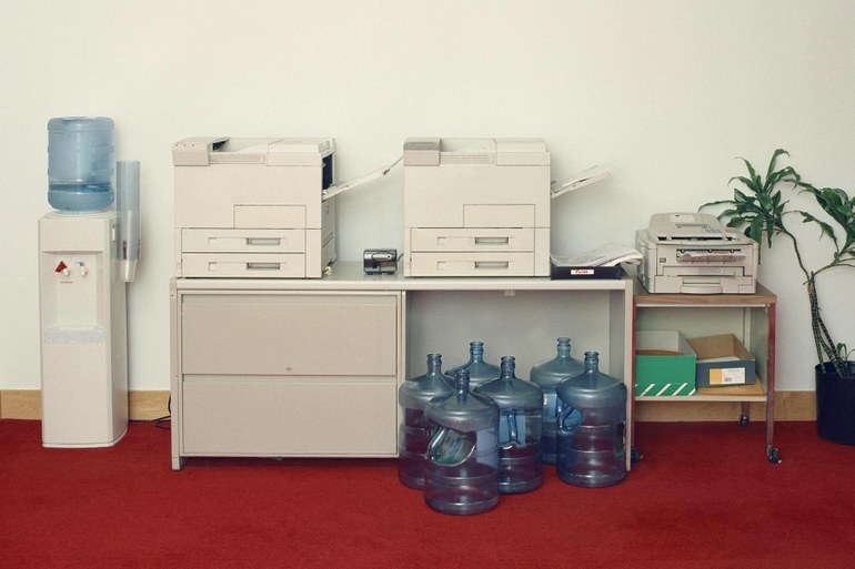 Die Protagonistin in „Xerox“ fühlt sich niemandem verbunden – nur ihrem Drucker