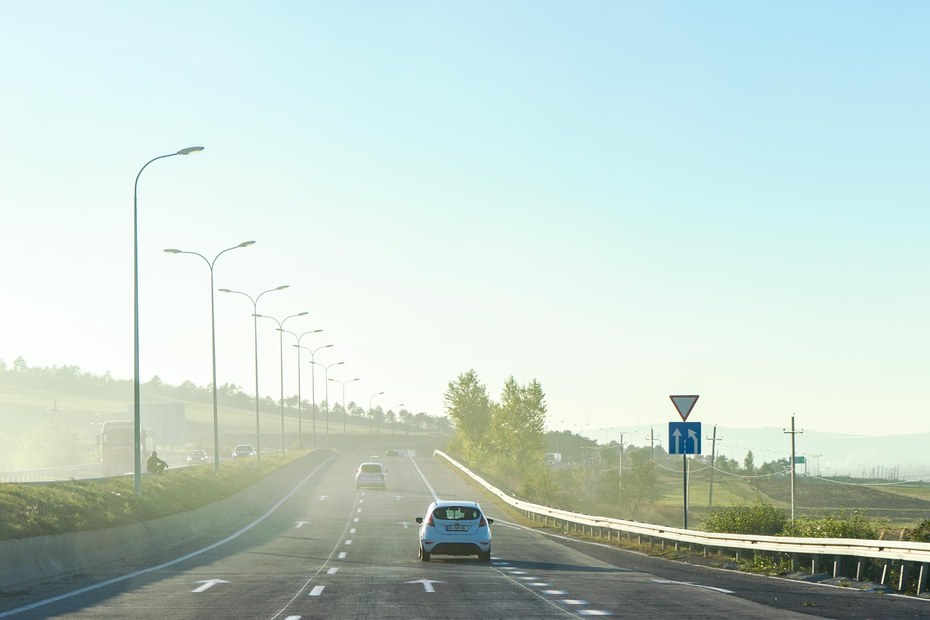 Georgiens Autobahnen werden durch die Europäische Union mitfinanziert
