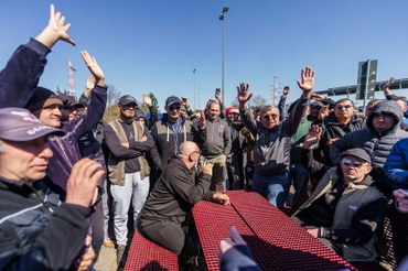 LKW-Streik eskaliert auf Raststätte Gräfenhausen: Am untersten Ende der Ausbeutungskette