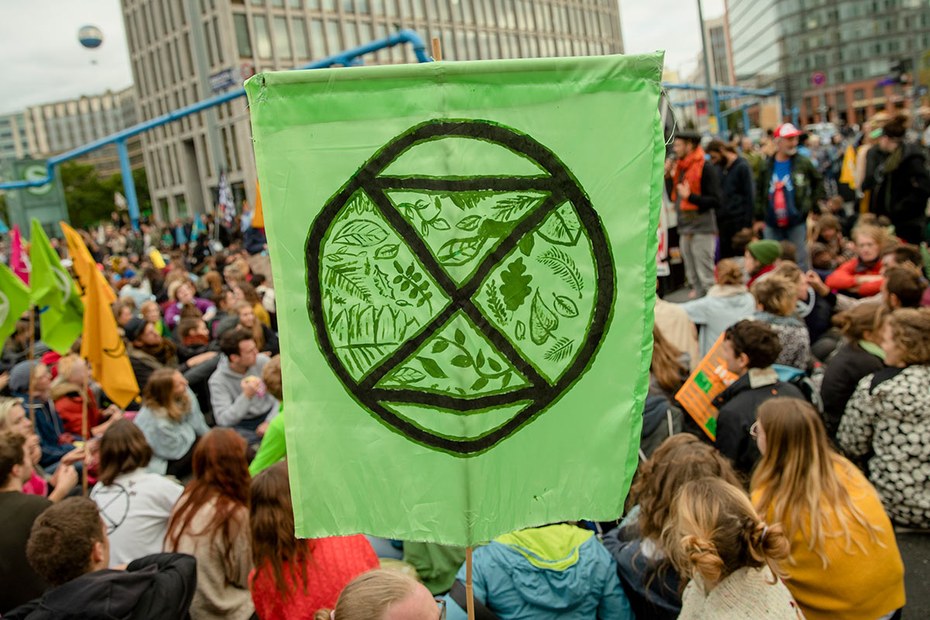Aktivisten von Extinction Rebellion am Potsdamer Platz zur bundesweiten Klima-Demo am 20. September 2019