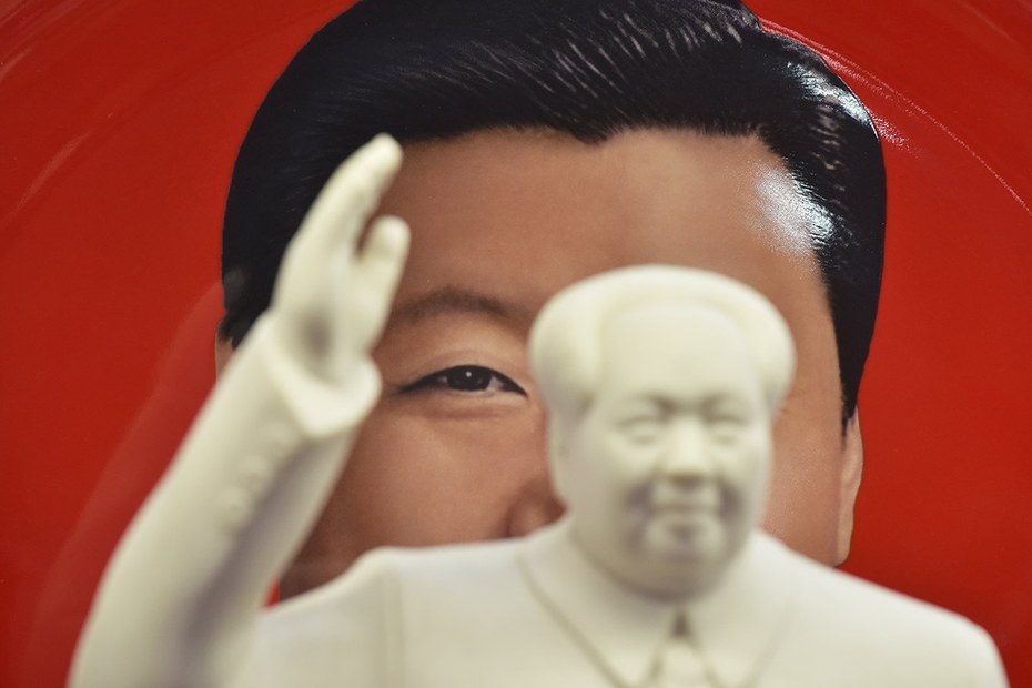 Chinas Präsident Xi Jinping mit Mao-Statue: Kurz vor Jahresende gab er grünes Licht für das Investitionsabkommen mit der EU