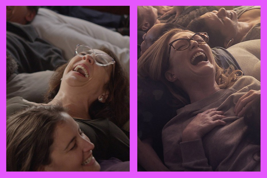 Vorher („Gloria“, links), nachher („Gloria Bell“, rechts): Das Lachen im liegenden Ringelpiez ist ganz neu gedacht worden