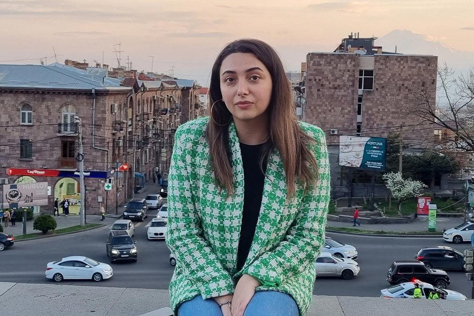 Sofi Abrahamian will in Jerewan weiterstudieren, muss zuvor aber ihre Diplomarbeit an der Hochschule in Bergkarabach verteidigen – per Videotelefonie.