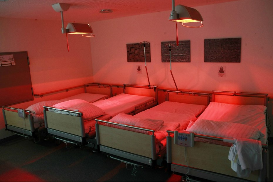 Status: rot. Auf der Intensivstation der MHH in Hannover sind keine Betten frei (Symbolbild)