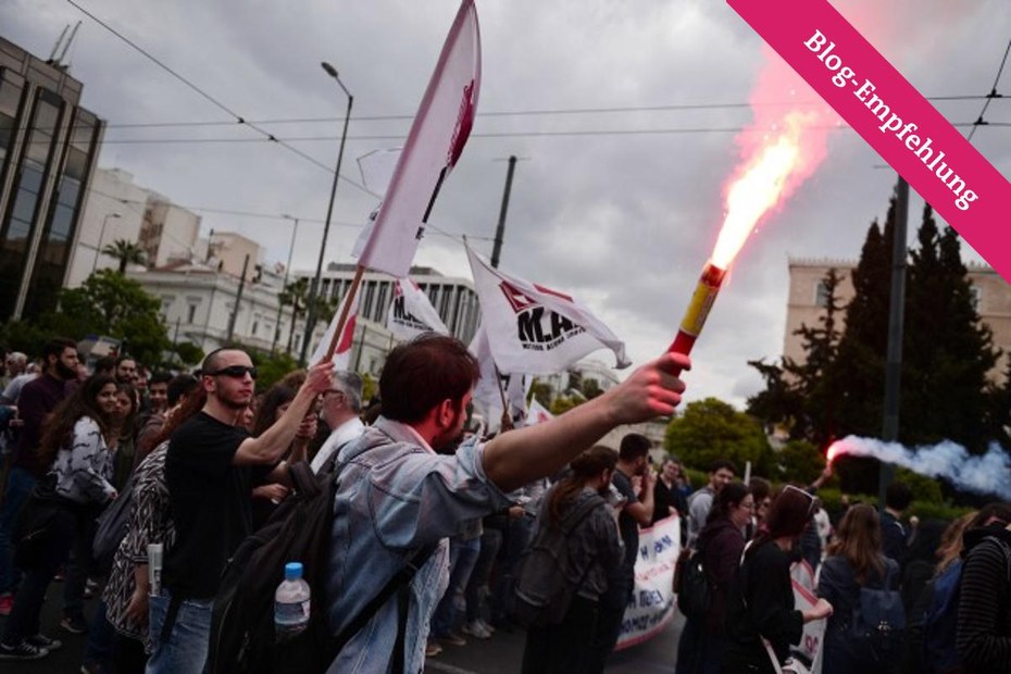 Proteste vor dem Parlament in Griechenland während des Generalstreiks