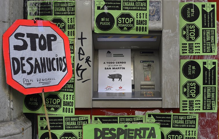 Protestplakate gegen Zwangräumungen in Barcelona