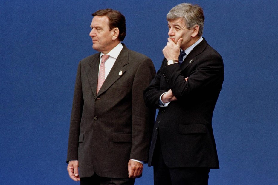 Schröder und Fischer hatten bald schon den Kosovo-Krieg im Blick