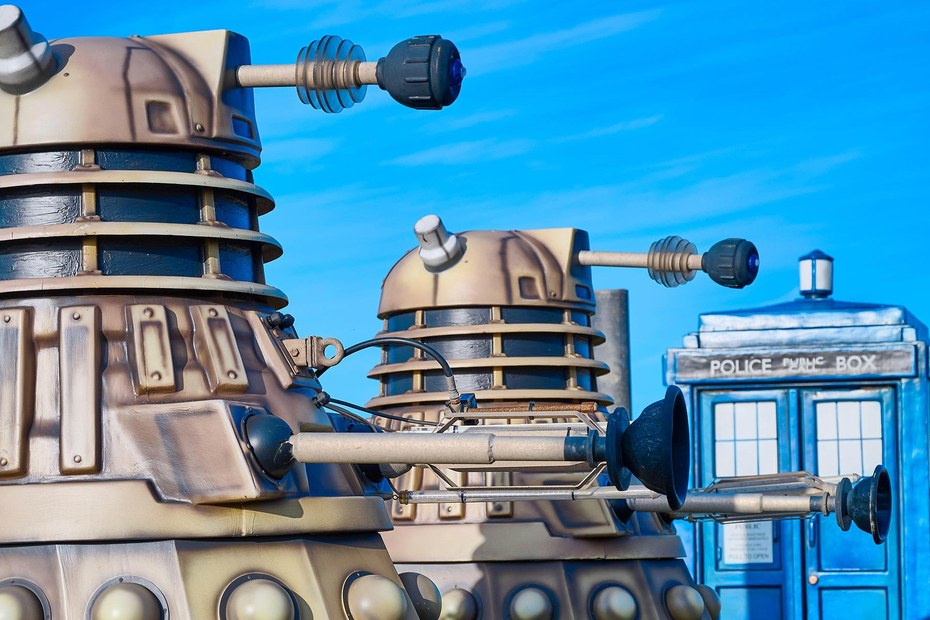 Den Daleks fällt beim Anblick von Menschen nichts anderes als ein manisch-ostinates „Eliminieren“ ein