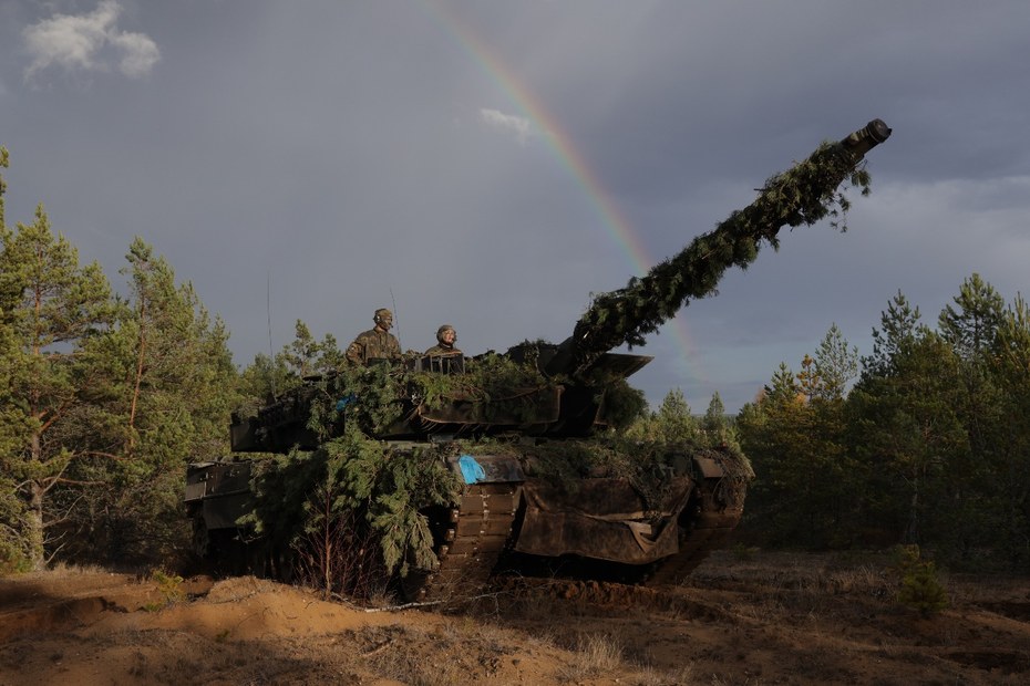 Regenbogen und Leopardpanzer. Zwei Dinge aus dem Westen, die in Russland nicht gerne gesehen sind