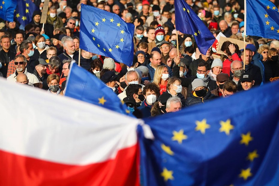 Viele Polen wollen in der EU bleiben: Protest in Krakau am 10. Oktober