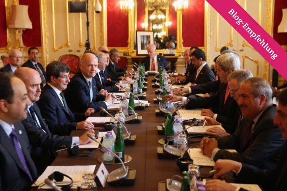 Die elf Mitglieder des "Freundeskreises für Syrien" trafen sich am 22. Oktober auf Einladung des britische Außenministers William Hague in London, um über eine Friedenslösung in Syrien zu sprechen