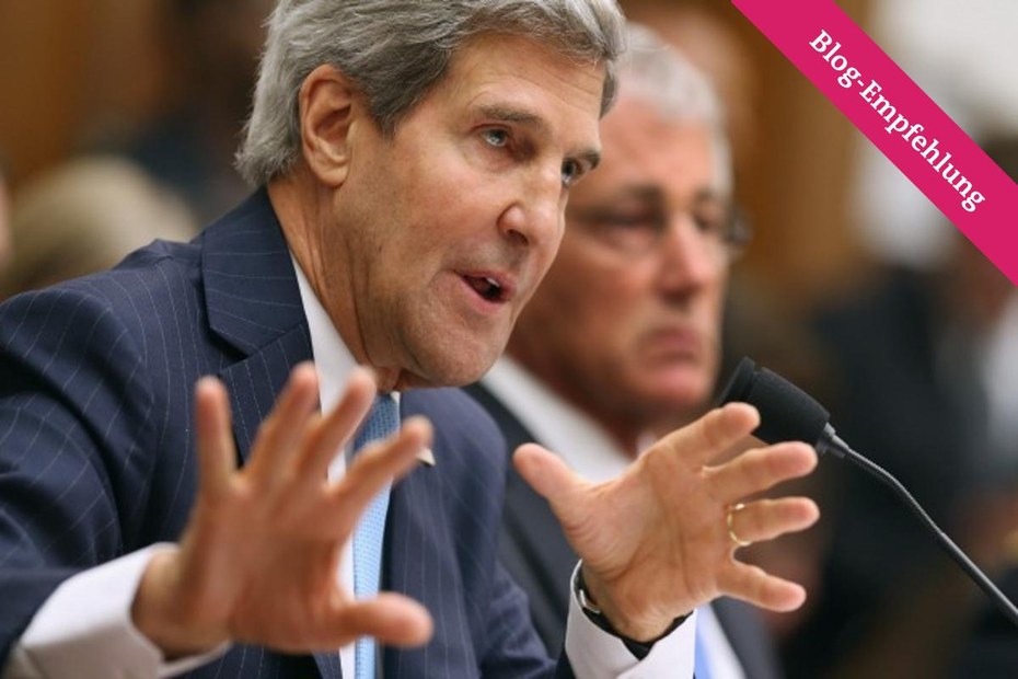 John Kerry mit Verteidigungsminister Chuck Hagel am 10.09.2013 vor dem Hauptausschuss des Kongresses zur Syrien-Frage in Washington