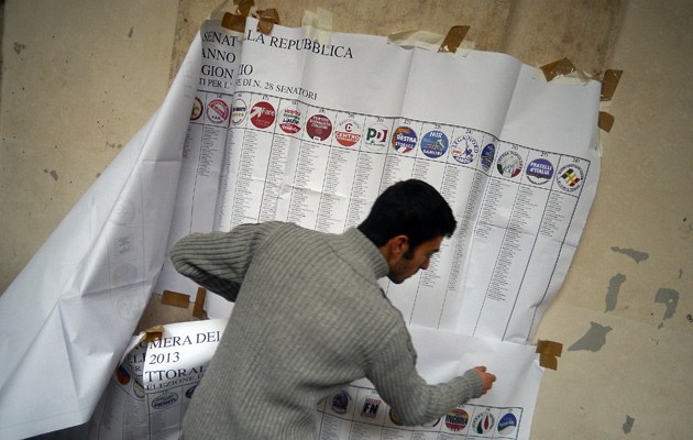 Wahllokal in Rom während der Stimmenauszählung