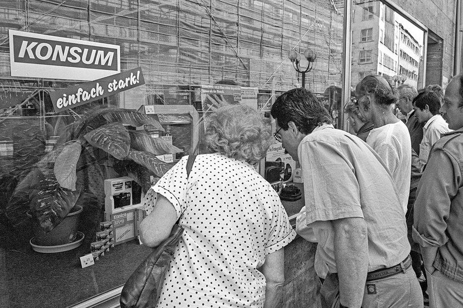 Erfurt, 1. Juli 1990: Mit der D-Mark kamen die Westwaren