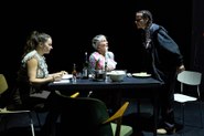 „Non-Existent“ von Natalka Vorozhbyt am Theater Essen: Das Aufgeführte ist keine Fiktion