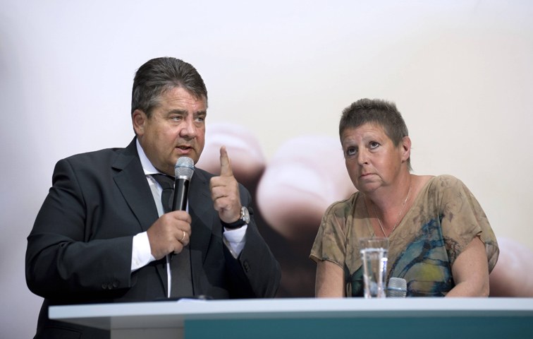 Sigmar Gabriel und Susanne Neumann auf der SPD-Wertekonferenz