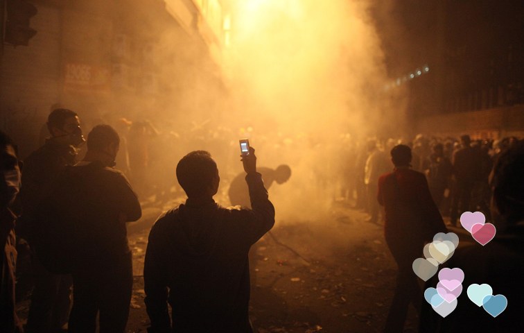 Auf dem Tahrir-Platz funktionierte das noch so: filmen, hochladen, veröffentlichen