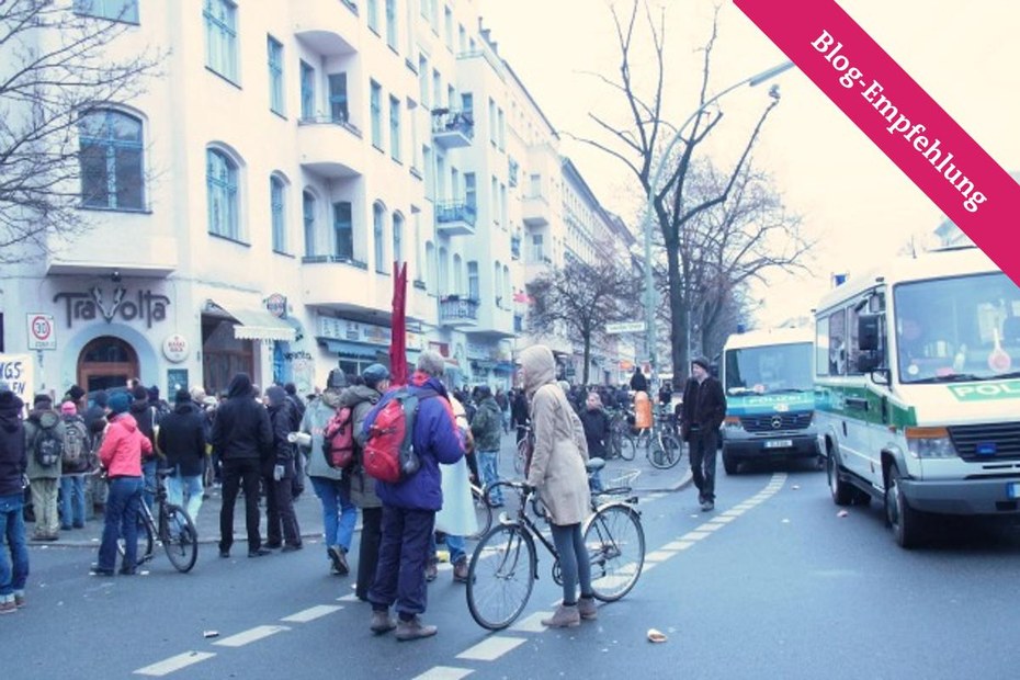 Organisierte Nachbarschaftshilfe gegen die Zwangsräumung der Familie Gülbol in Berlin Kreuzberg