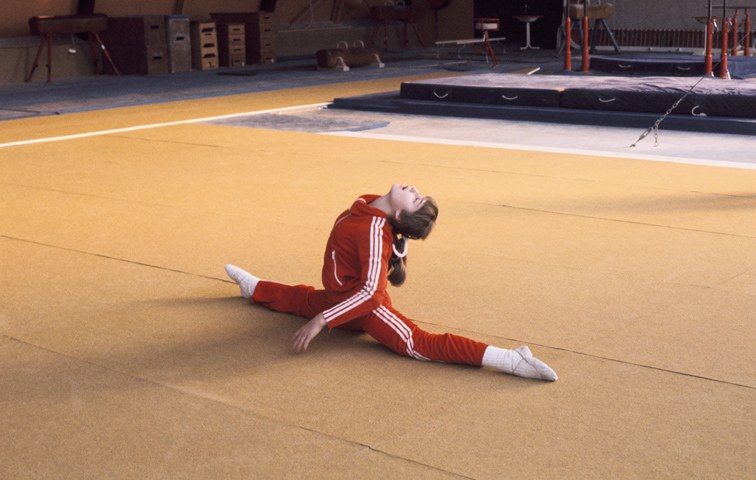 Nadia Comăneci 1977, mit 15 Jahren. Da war sie schon dreifache Olympiasiegerin