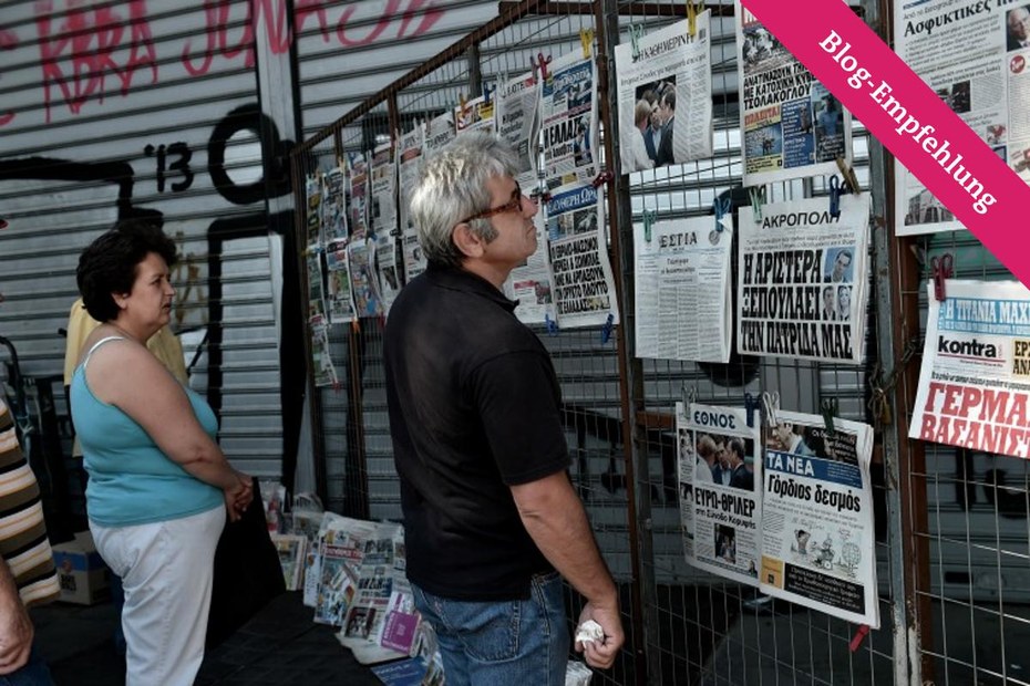 Griechische Bürgerinnen und Bürger lesen am Montagmorgen in den Zeitungen über die neue Einigung
