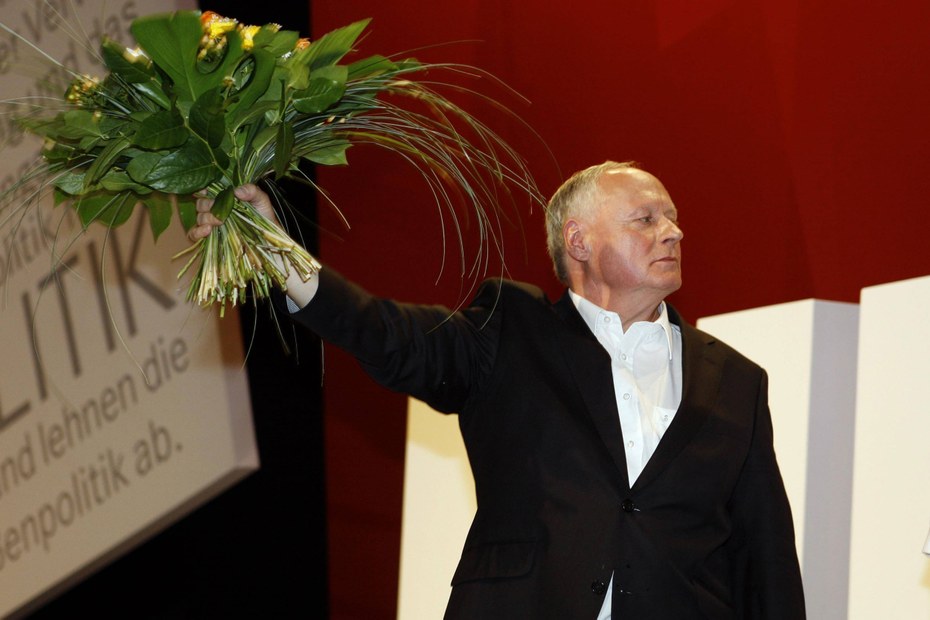 Oskar Lafontaine wird auf dem Gründungsparteitag der Linken 2007 in Berlin gemeinsam mit Lothar Bisky zum Vorsitzenden gewählt