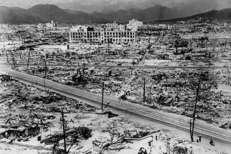Nach dem Abwurf der Atombombe über Hiroshima blieb nichts als Zerstörung und Leid