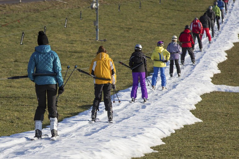 Ab in den Winterurlaub? Das sind die tatsächlichen Folgen des Skifahrens in den Alpen