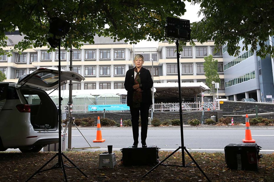 Die Bürgermeisterin von Christchurch, Lianne Dalziel, spricht zur Presse