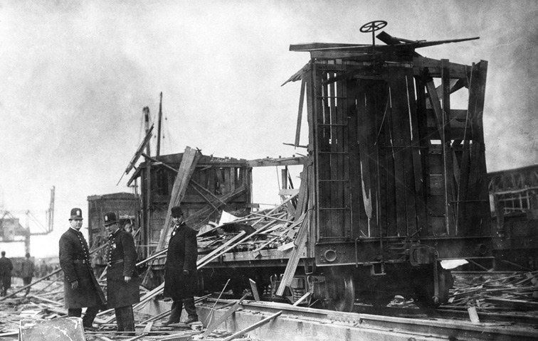 Durch deutsche Agenten zerstörter Güterzug 1916 in New Jersey