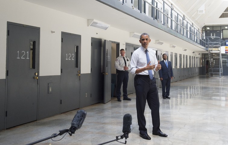 Als erster US-Präsident hat Obama in El Reno (Oklahoma) eine Haftanstalt besucht