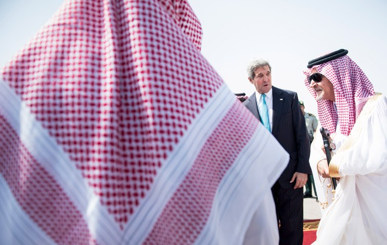 Außenminister John Kerry besucht den saudischen Amtskollegen Prinz Faisal