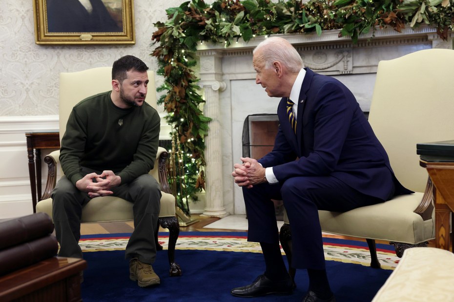 Wolodymyr Selenskyj spricht im Weißen Haus mit Joe Biden
