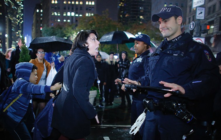Frust und Widerstand: Eine Frau während der Proteste am 9. November