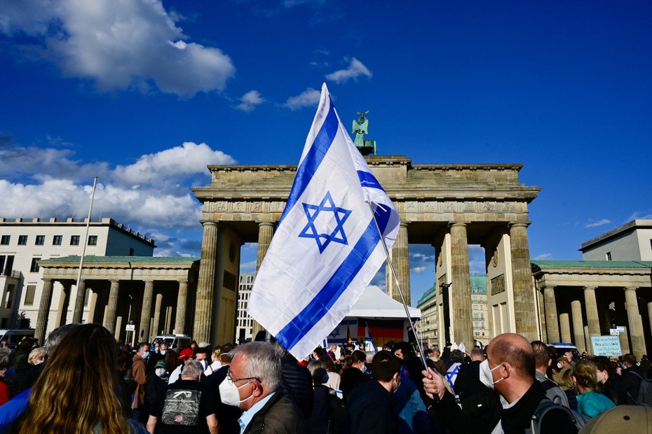Wie staatstragend die deutsche Israelsolidarität sein kann, ließ sich am 20. Mai 2021 in Berlin beobachten, als sich Spitzenpolitiker*innen fast aller Bundestagsparteien zu einer Pro-Israel-Kundgebung versammelten