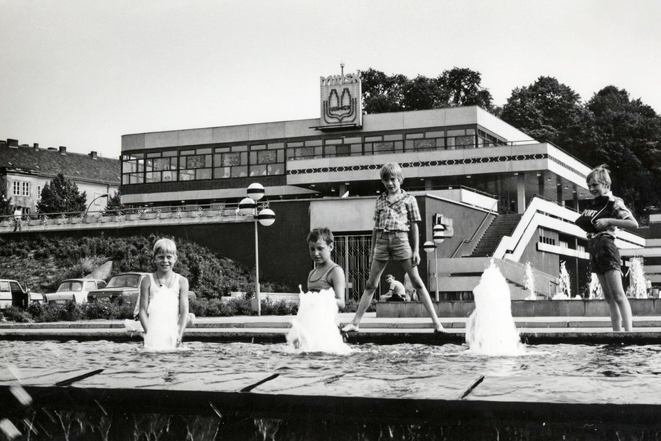 1980 freuten sich die Potsdamer über Eis im Terrassenrestaurant Minsk