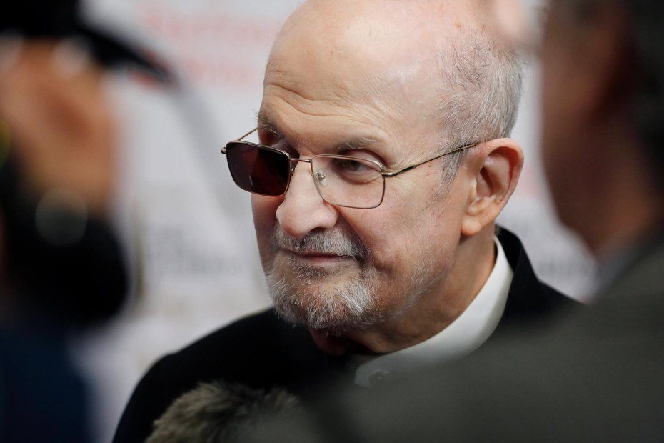 Der Autor Salman Rushdie macht Worte zu Siegern