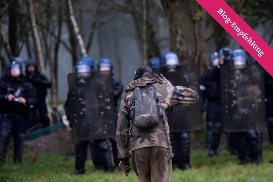 2500 Einsatzkräfte gegen 250 Aktivisten auf Feldern, Äckern und Waldstücken in der bretonischen Provinz