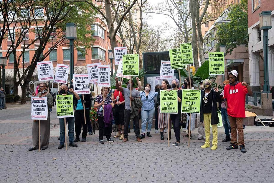 In Staten Island, New York City, hat der Protest der Amazon-Angestellten angefangen