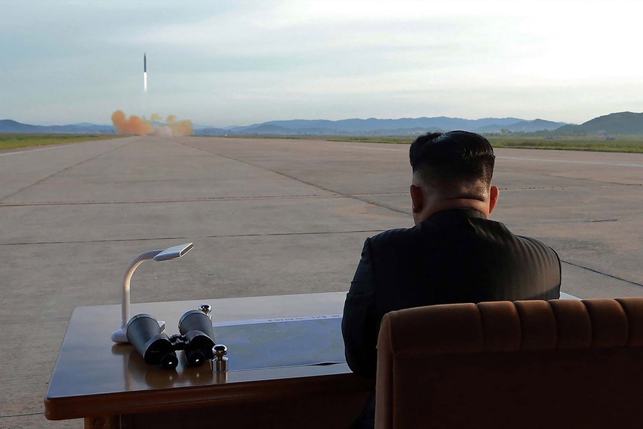 Von Kim Jong-Un verdeckt, aber natürlich vorhanden: der rote Knopf