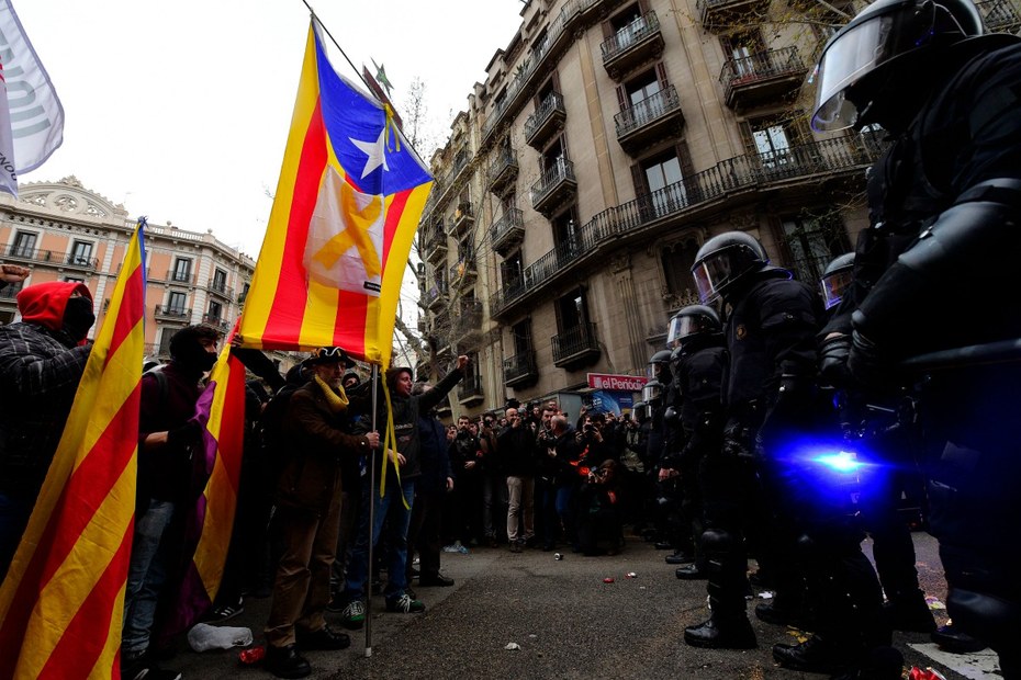 Die Festnahme Puigdemonts hat zu heftigen Protesten in Barceloan geführt